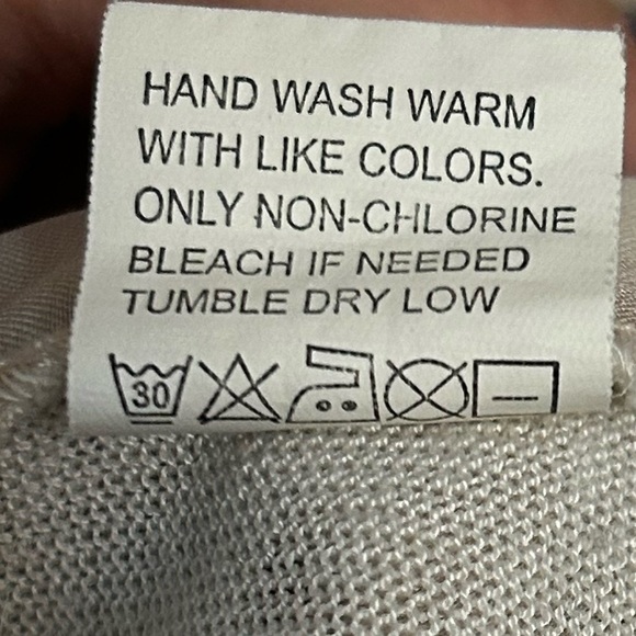 Holiday top - Picture 4 of 7